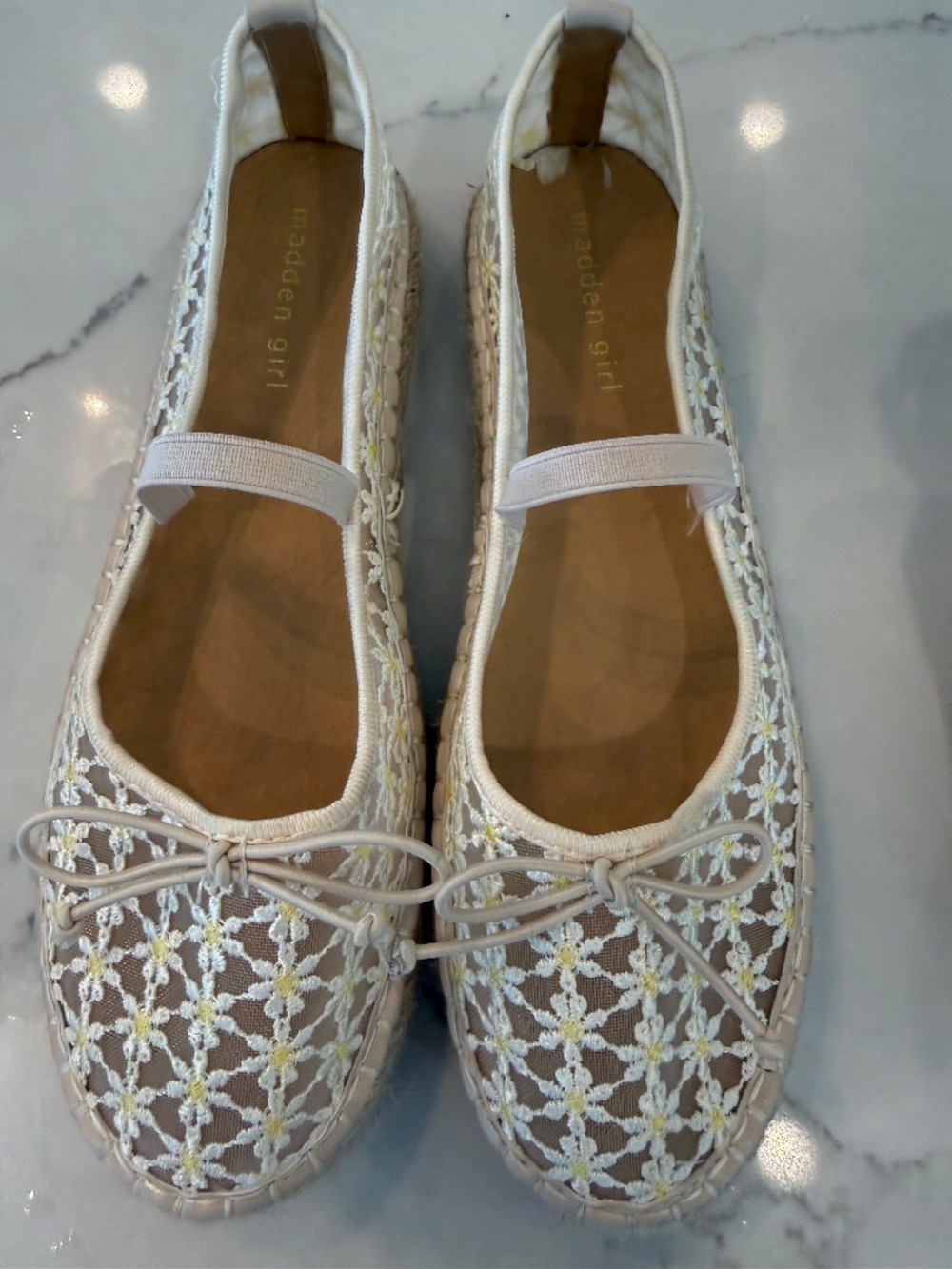 Madden Girl Floral Embroidered Mesh Mary Jane Ballet Flats Size 9
